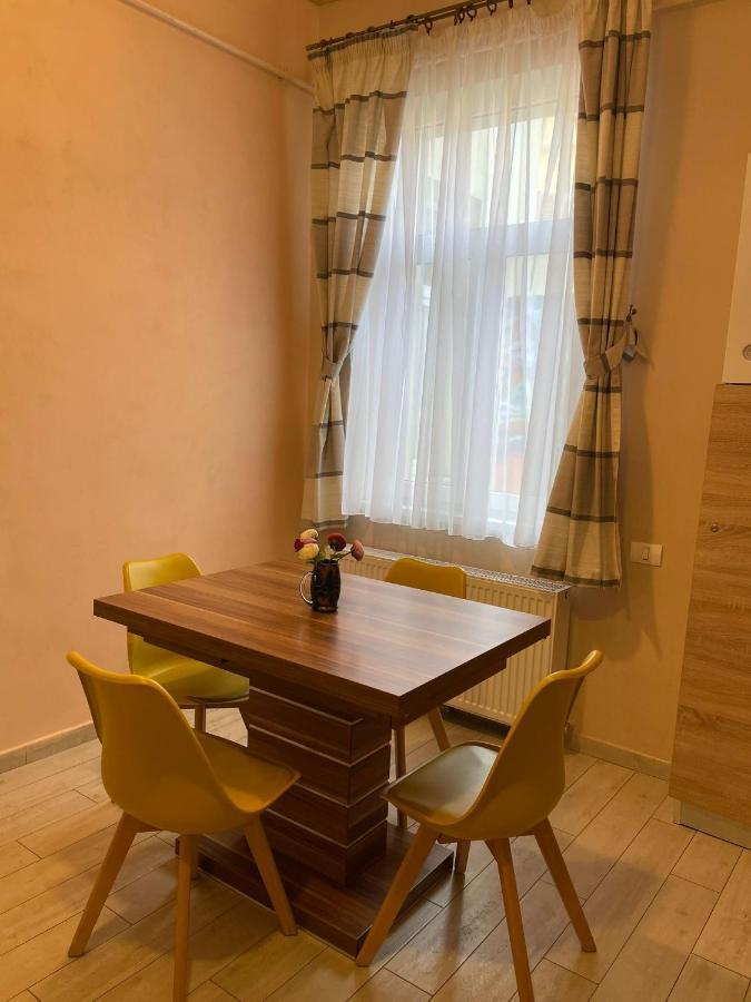 Select City Center Apartments Brasov Bagian luar foto
