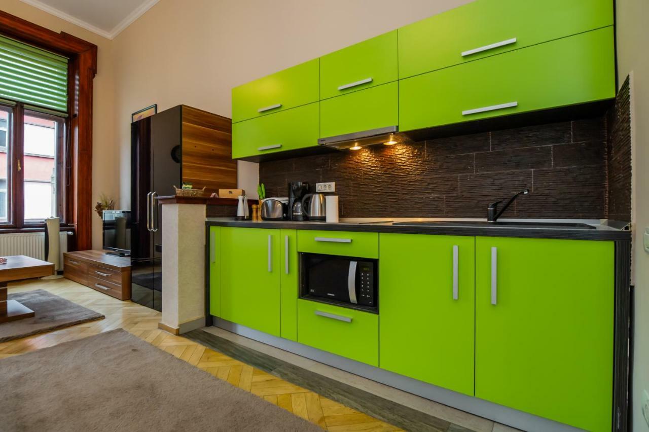 Select City Center Apartments Brasov Bagian luar foto