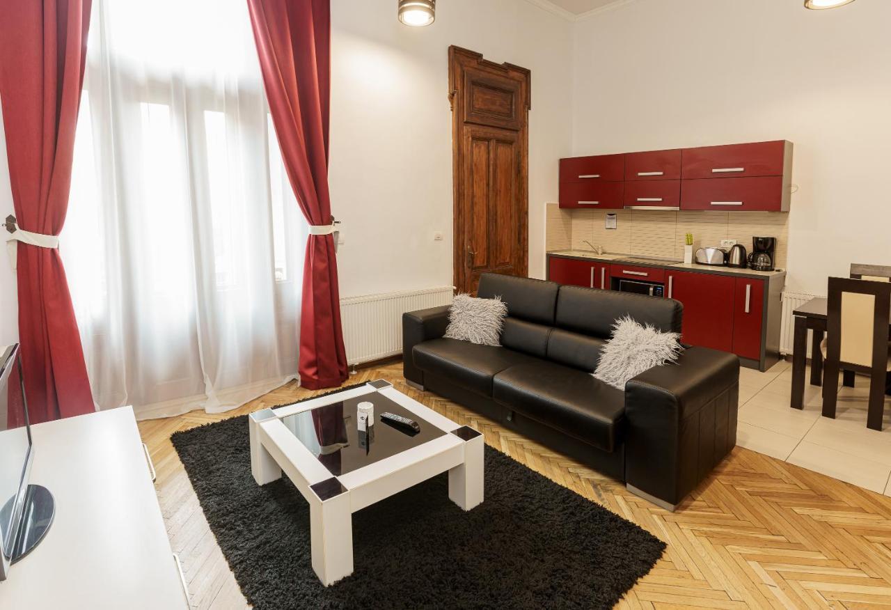 Select City Center Apartments Brasov Bagian luar foto