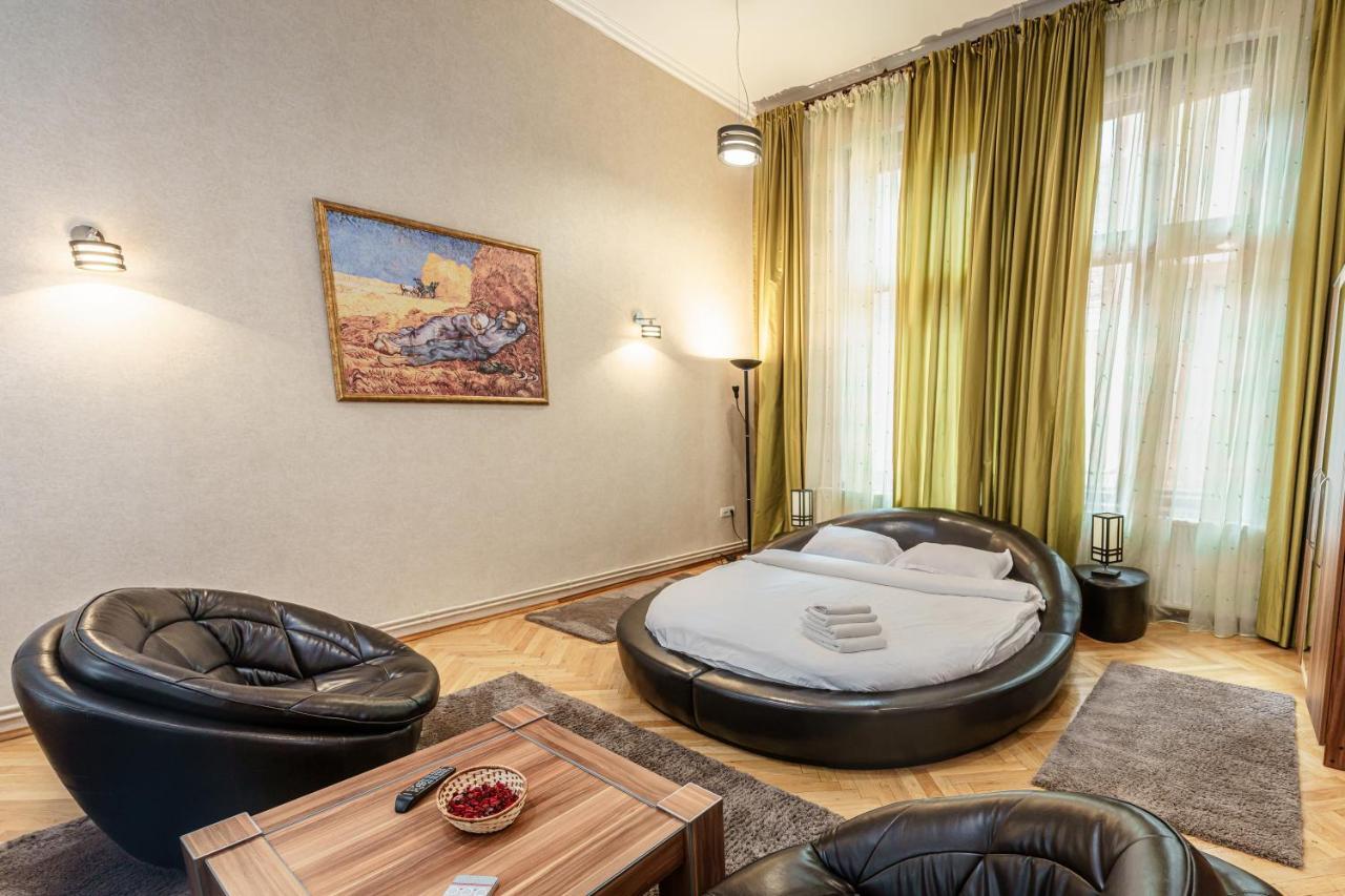 Select City Center Apartments Brasov Bagian luar foto