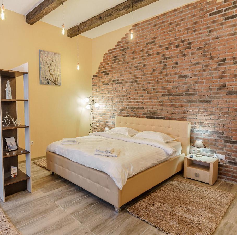 Select City Center Apartments Brasov Bagian luar foto