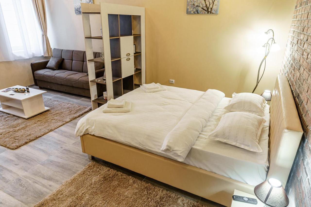 Select City Center Apartments Brasov Bagian luar foto